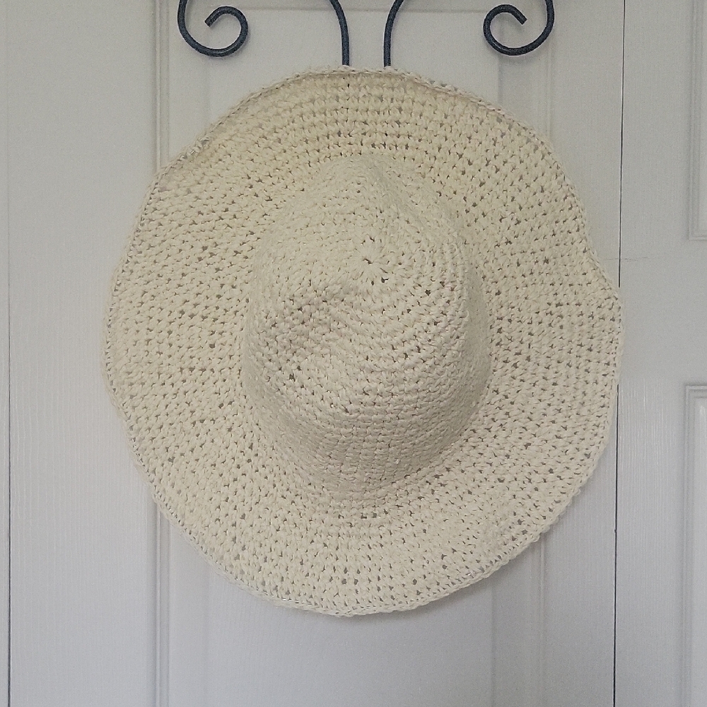 Chic Cream Woven Straw Sun Hat - Picture 3 of 9